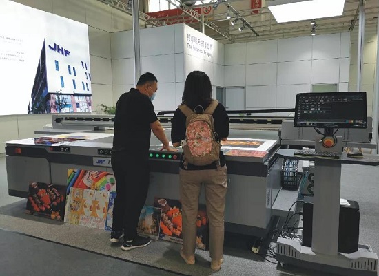 愛普生打印頭為印刷標(biāo)簽行業(yè)賦能 提升品牌價(jià)值展現(xiàn)解決方案硬實(shí)力