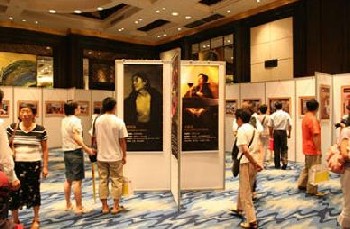 震撼價：標(biāo)準(zhǔn)展板生產(chǎn)廠家 雙面白色PVC 展覽標(biāo)攤白板 八棱柱